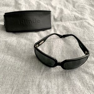 blinde SUNGLASSES